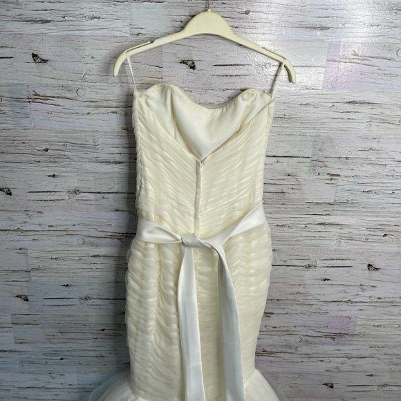 Mikaella mermaid wedding dress size 6 -021 - Picture 10 of 15